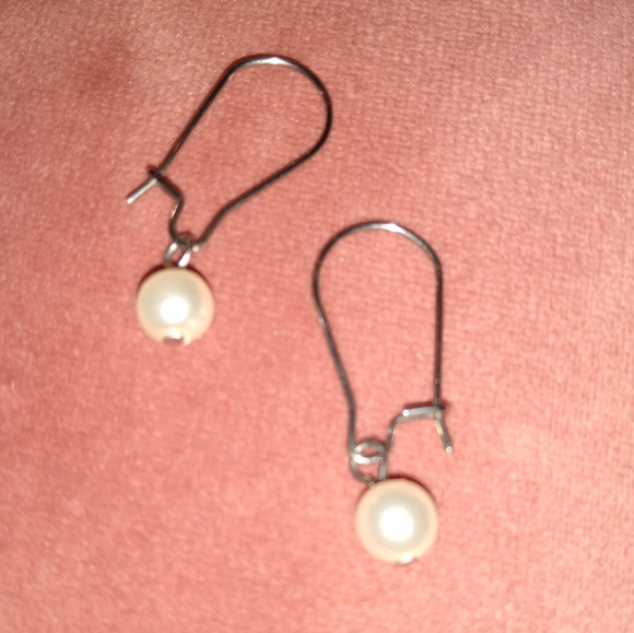 Cream Pearl Drop Handmade Earrings Stainless Steel Wire Mini Dangle Pearls KATTA - Picture 2 of 5